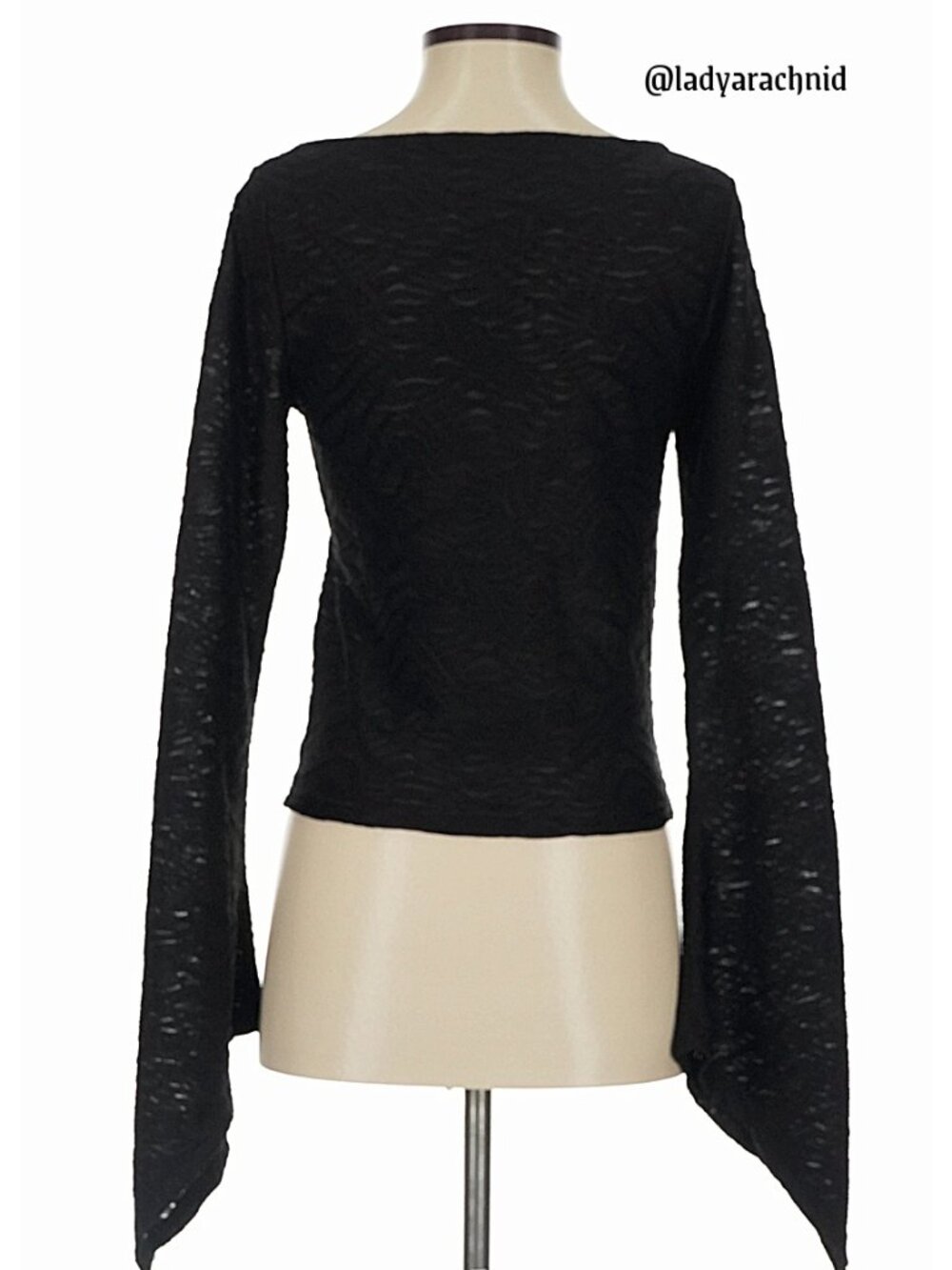 DISTURBIA Reinette textured flute sleeve top - Picture 6 of 9